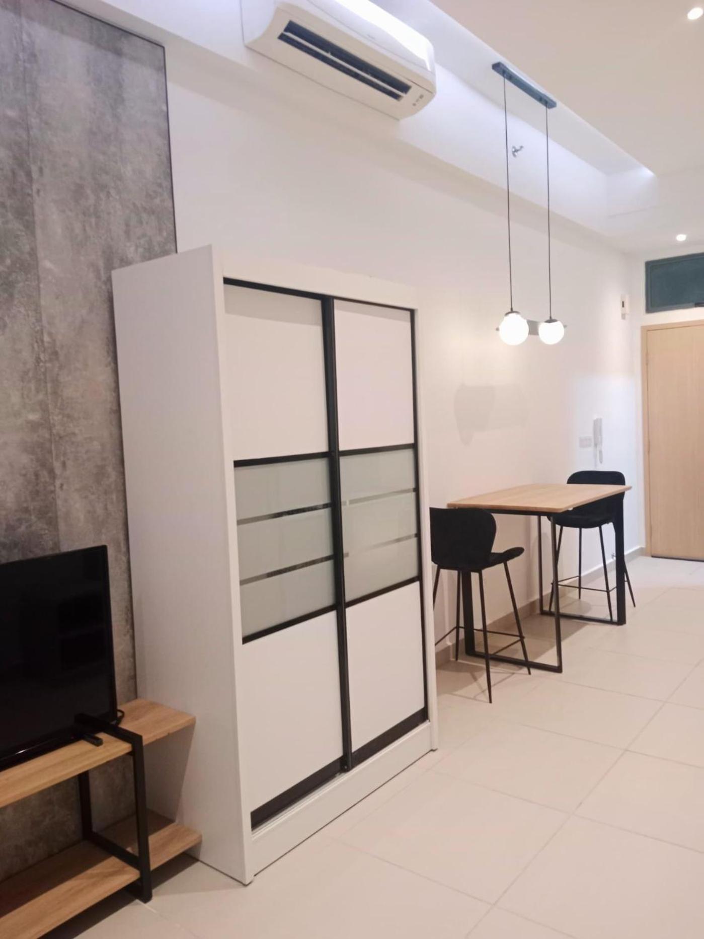 The Colony Klcc View By Nzv Apartment Куала Лумпур Екстериор снимка