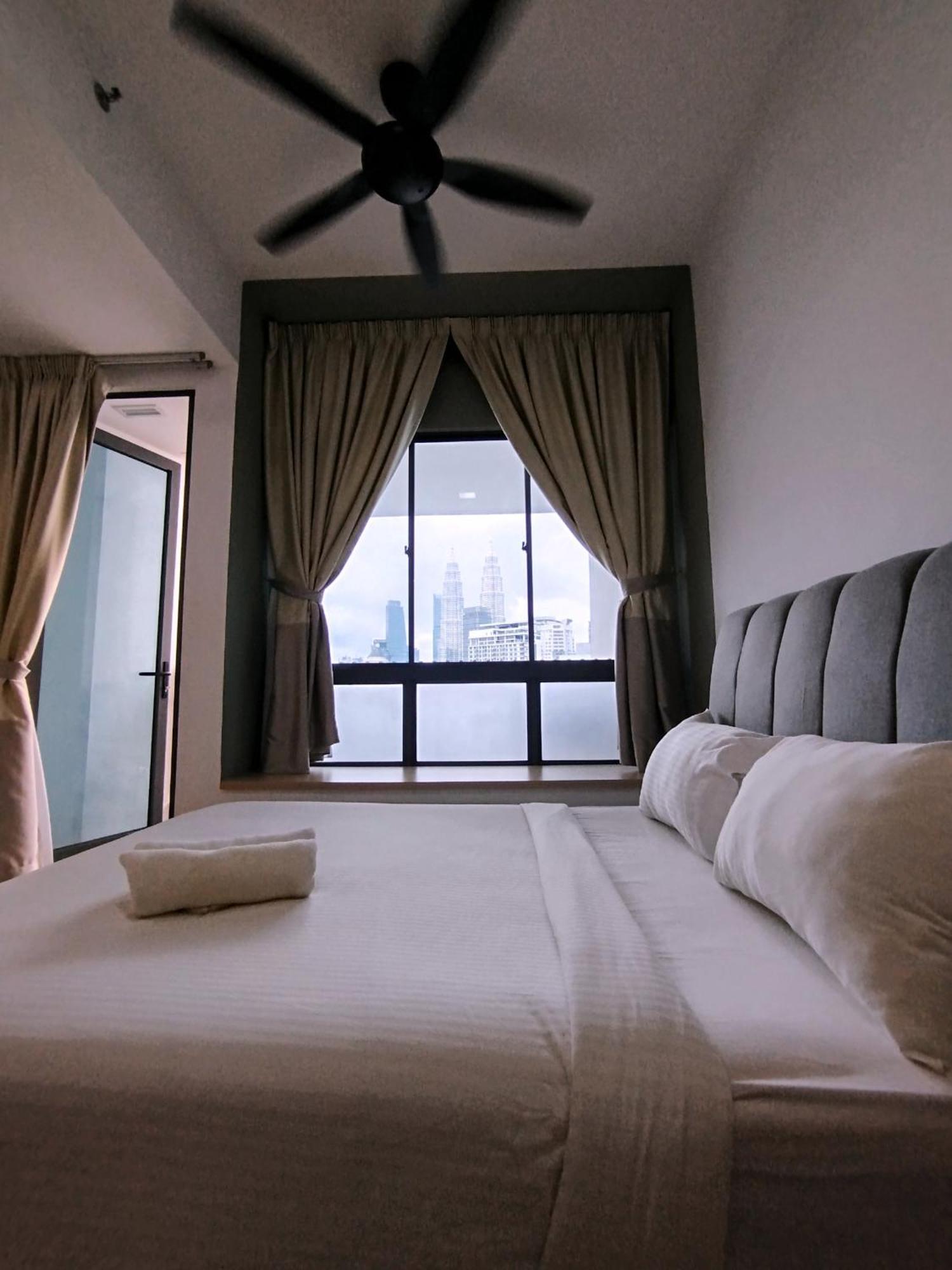 The Colony Klcc View By Nzv Apartment Куала Лумпур Екстериор снимка