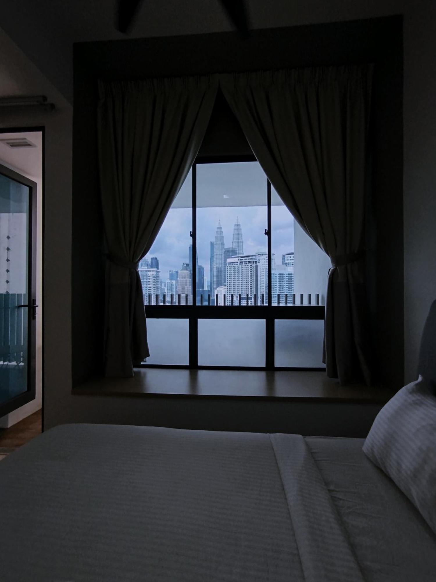 The Colony Klcc View By Nzv Apartment Куала Лумпур Екстериор снимка